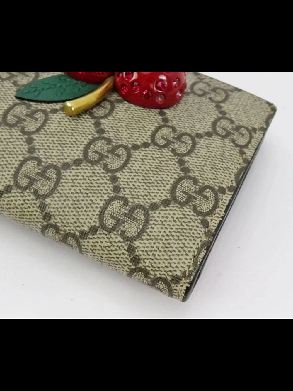 Gucci Beige GG Supreme Cherry Appliqué Wallet